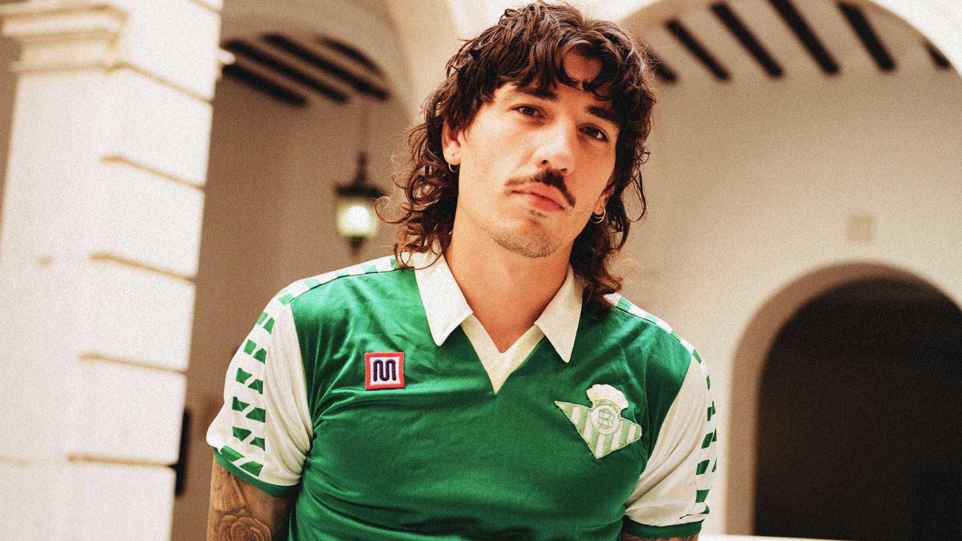 舞台上继续 舞台上继续